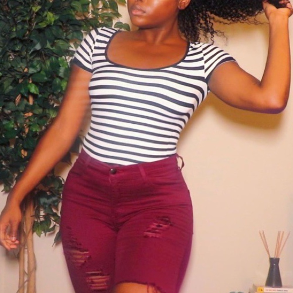 Stripped Cut-Out Shirt 👚 😍